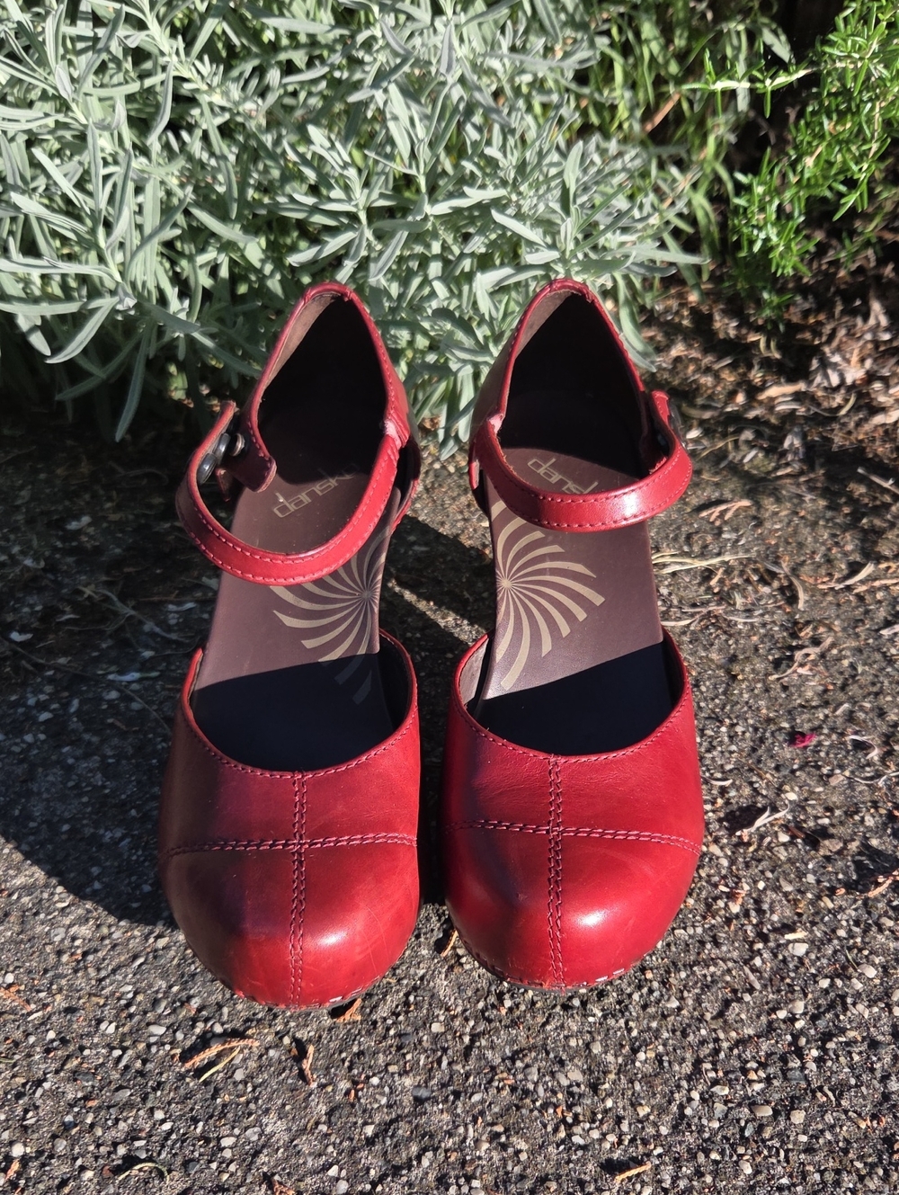 Red Dansko Mary Jane's Roxanne 38 7.5-8 US EUC